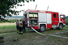 Naumburger Jugendfeuerwehr hilft an der Weingartenkapelle (Foto: Karl-Franz Thiede)